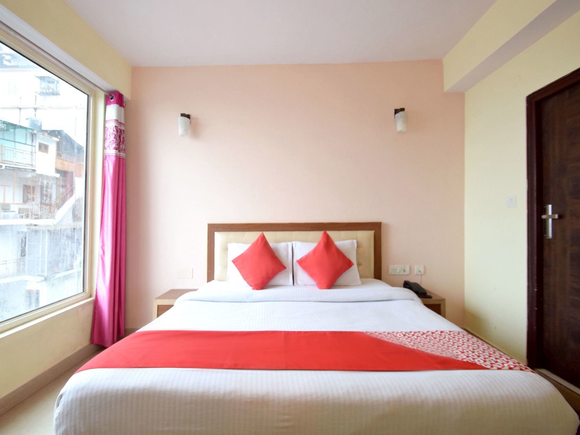 Oyo 8439 Hotel Howard Шимла Экстерьер фото