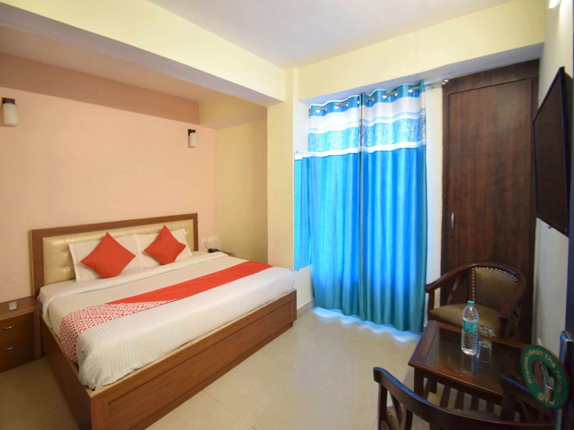 Oyo 8439 Hotel Howard Шимла Экстерьер фото